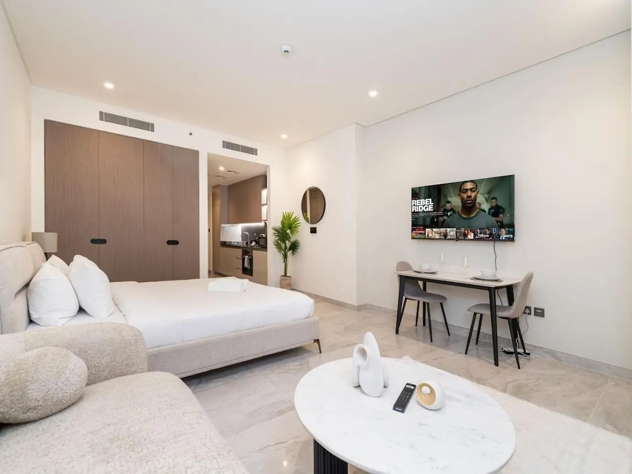 Luxury Studio In Peninsula Five, Business Bay Dubai Apartment
