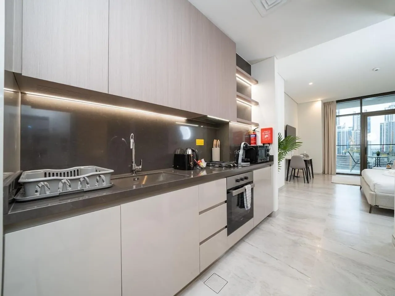 Apartment Luxury Studio In Peninsula Five, Business Bay Dubai