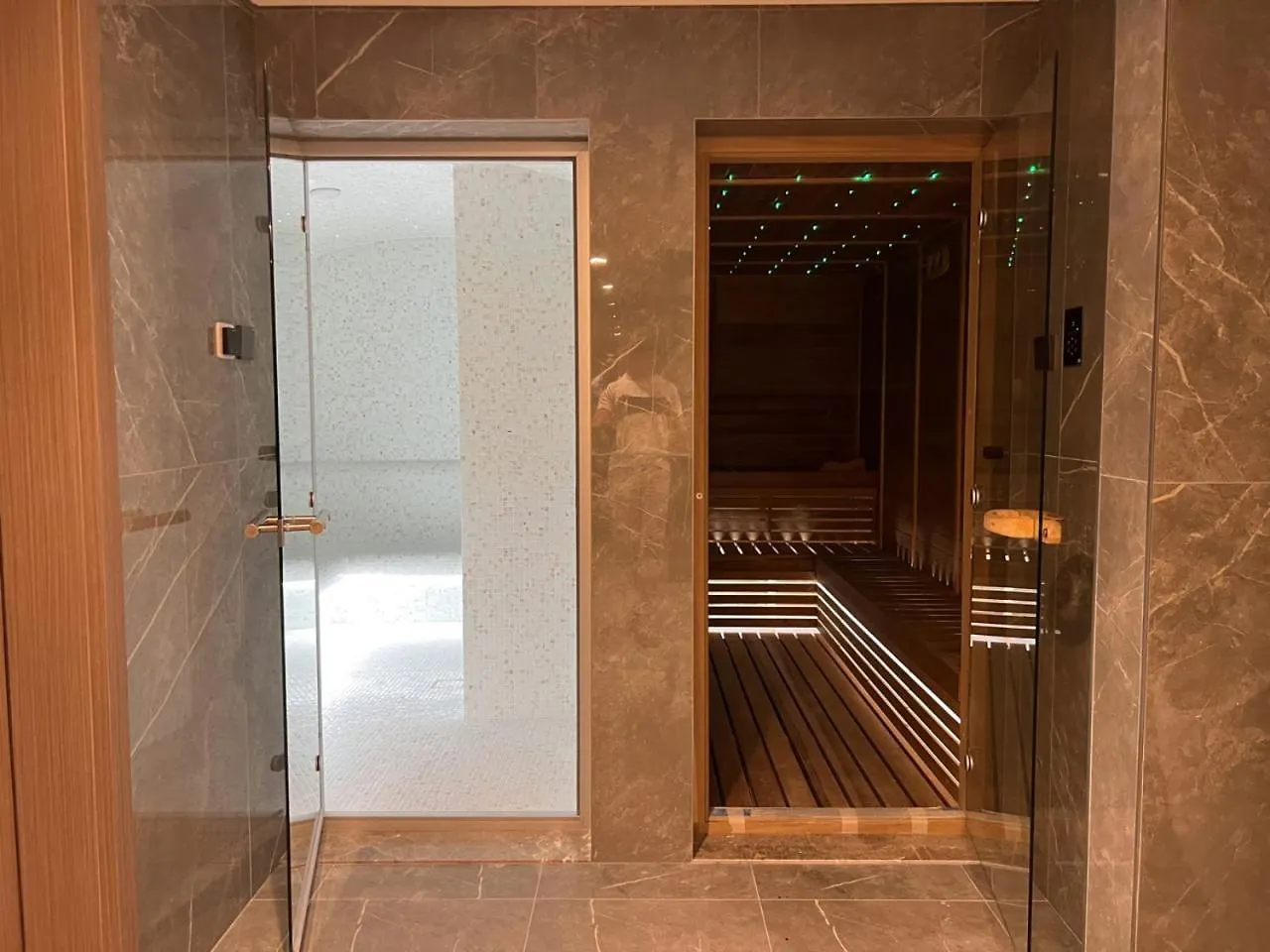 Luxury Studio In Peninsula Five, Business Bay Dubai Lägenhet