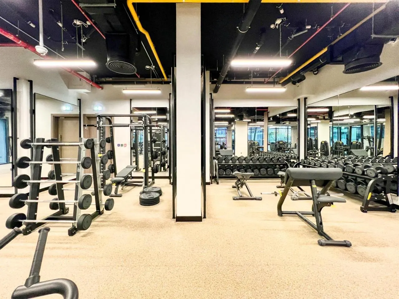 Luxury Studio In Peninsula Five, Business Bay Dubai Lägenhet