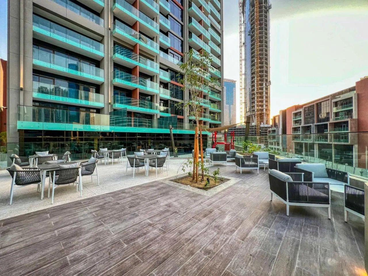 Luxury Studio In Peninsula Five, Business Bay Dubai