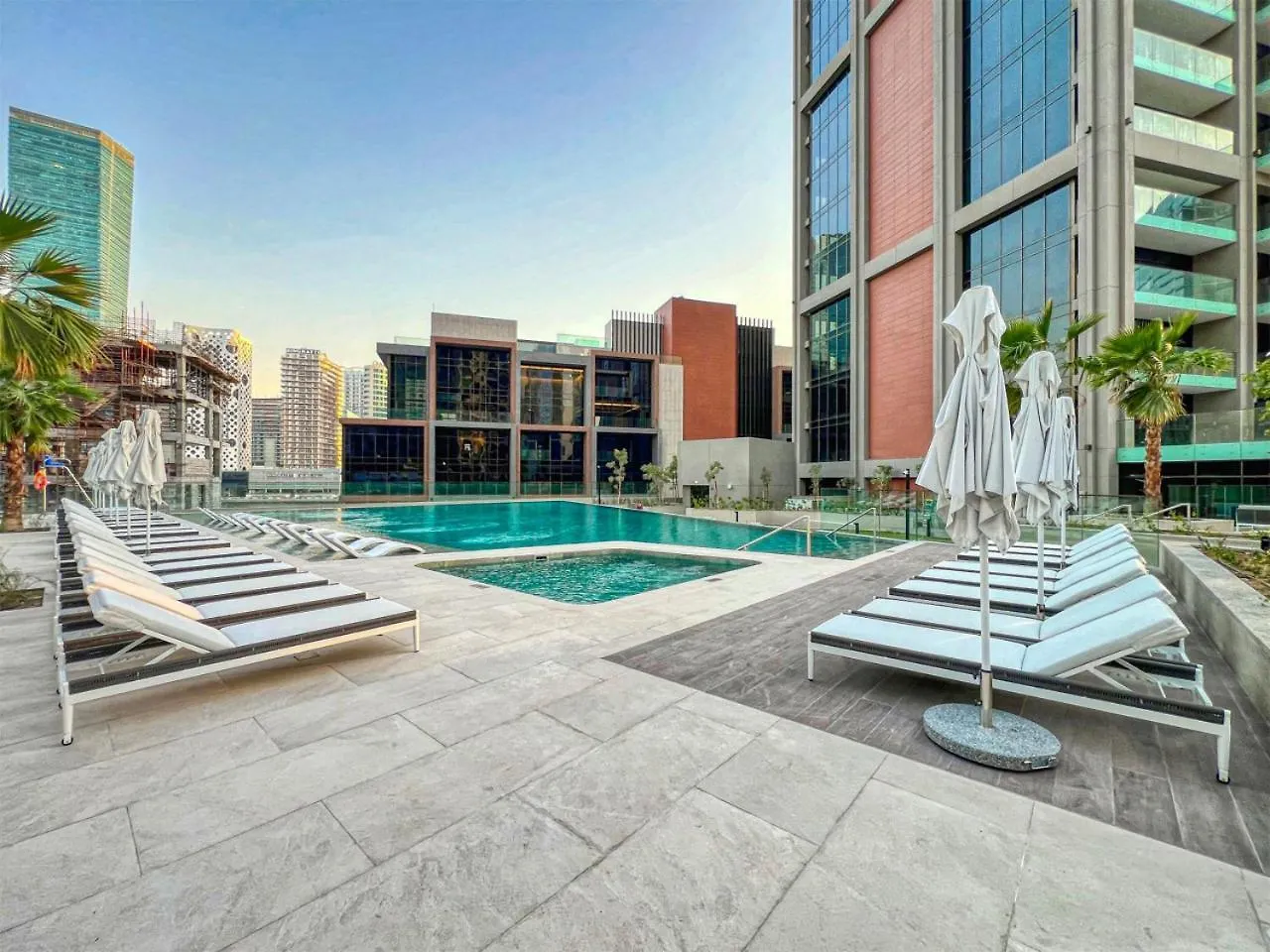 Luxury Studio In Peninsula Five, Business Bay Dubai Förenade Arabemiraten