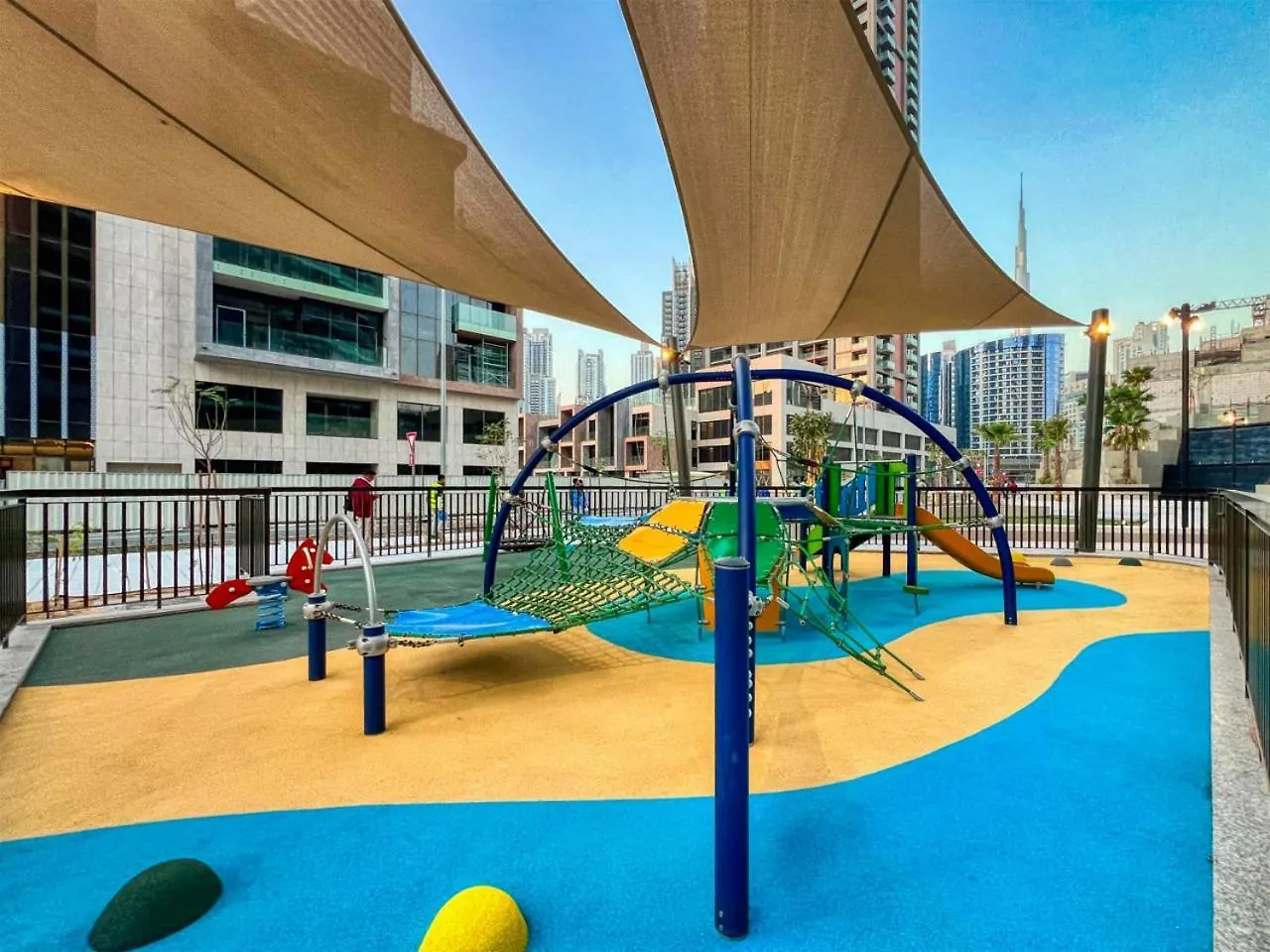 Luxury Studio In Peninsula Five, Business Bay Dubai United Arab Emirates