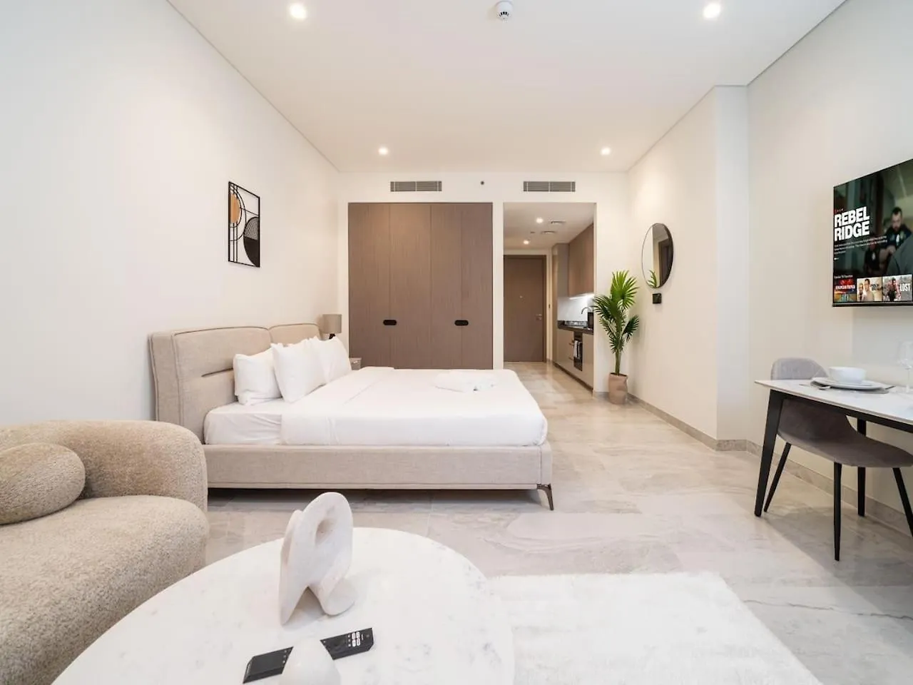 Luxury Studio In Peninsula Five, Business Bay contacts